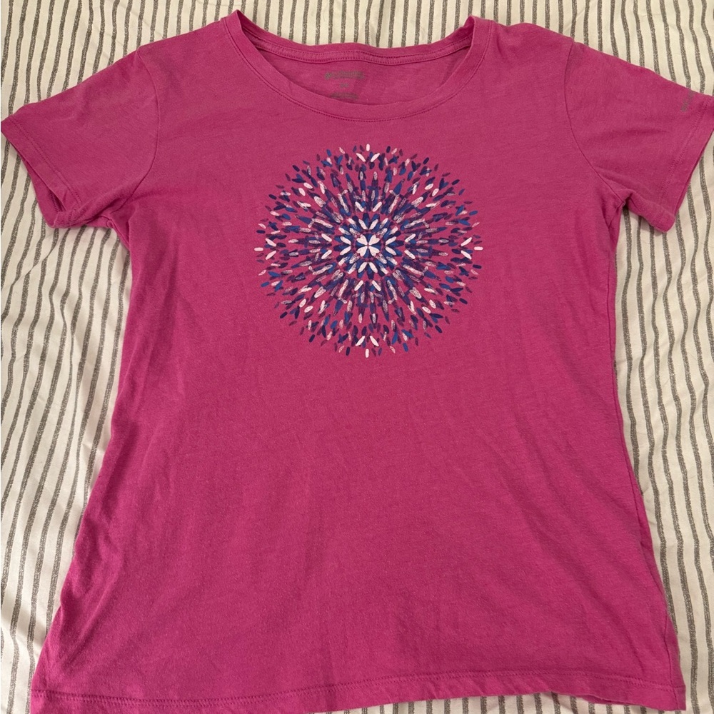 Columbia Pink Short Sleeve Tee with Graphic Design